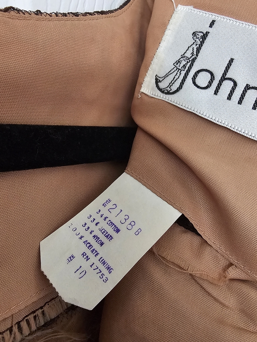 1960s Vintage Brown Lace Mod Mini Shift Flounce Long Sleeve Johnnye Dress #9 - Picture 10 of 10